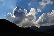 Anello dei MONTI ARETE (2227 m) e VALEGINO (2415 m) da Cambrembo di Valleve il 14 ottobre 2018 - FOTOGALLERY